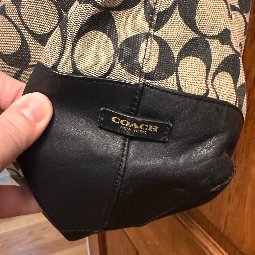 Coach handbag - Picture 3 of 8